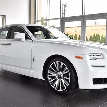 GoExotics - Rolls Royce Ghost - Car Rental Near Me GoExotics - Rolls Royce Ghost - Car Rental Near Me
