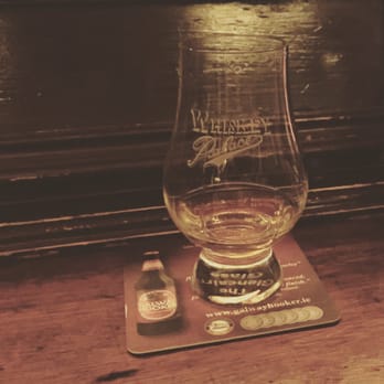 Palace Bar - Nice tasting flight off variety of Irish whiskers - Pubs Near Me - Dublin, D Palace Bar - Nice tasting flight off variety of Irish whiskers - Pubs Near Me - Dublin, D