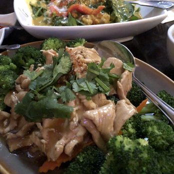 Thai Pepper True Thai Kitchen - Crispy Garlic Chicken - Thai Near Me - Tacoma, Washington
