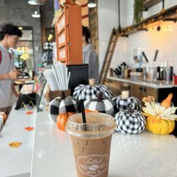 Foxtail Coffee - Cute fall decor with the best mocha