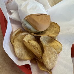 Giant Burger - Pepperjack cheese burger and Irish chips