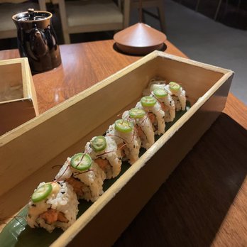 Azabu - Spicy tuna roll - Sushi Bars Near Me - Miami Beach, Florida
