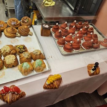 Toimoi Bakery - Bakeries Near Me - Chantilly, Virginia