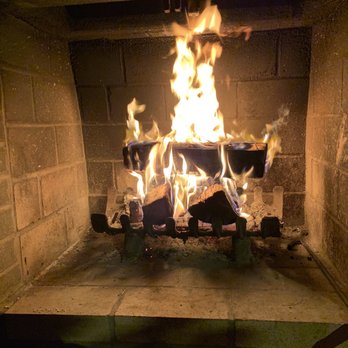 Capitol Hill Firewood - Our outdoor fireplace in Washington - Firewood Near Me