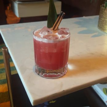 Pluma Lounge - Lounges Near Me - St. Petersburg, Florida