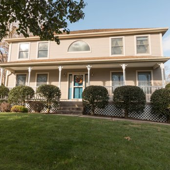 MJ Agostini - Remax Right Choice - BERLIN, CT. Lamentation Estates home for sale $392,900 - Real Estate Agents Near Me - Berlin, Connecticut MJ Agostini - Remax Right Choice - BERLIN, CT. Lamentation Estates home for sale $392,900 - Real Estate Agents Near Me - Berlin, Connecticut