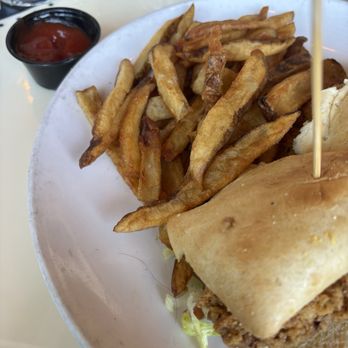 Brunch & Sip - Strand a hair found under ketchup of poboy sandwich. - Coffee & Tea Near Me - Phoenix, Arizona Brunch & Sip - Strand a hair found under ketchup of poboy sandwich. - Coffee & Tea Near Me - Phoenix, Arizona