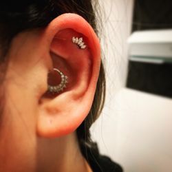 Underground Tattoos Watford - Bella Andrea - Six Gem Tiara - Underground Tattoos Watford