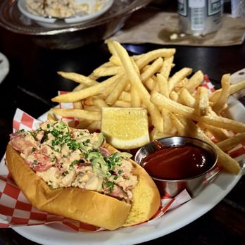 Found Oyster - Lobster Roll - Seafood Near Me - Los Angeles, California Found Oyster - Lobster Roll - Seafood Near Me - Los Angeles, California