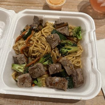 Hachi Hachi Japanese Grill - Habachi steak with noodles - Food Trucks Near Me - Broken Bow, Oklahoma