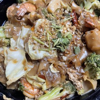 Thai Pepper Cuisine - Pad See Ew - Thai Near Me - San Diego, California