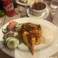 Borikén - Chicken mofongo with rice and salad