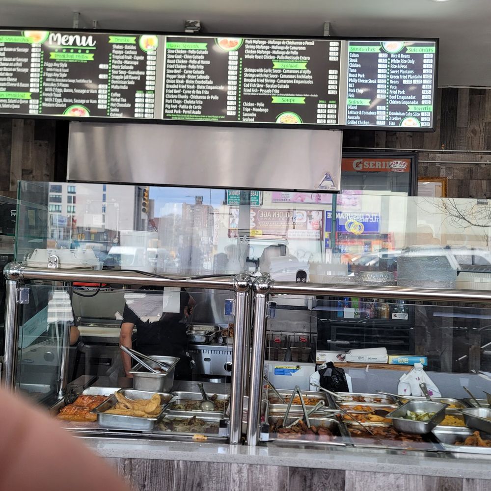 Jennifer's Restaurant - Inside the area - Dominican Near Me - Jamaica, New York