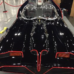 Greg's Grease Rack - Snobby wants Batman to get it worked on here