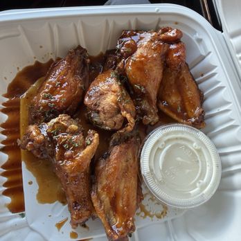 Are You Hungry? Grill - 6 wings with house sauce - Latin American Near Me - Miami, Florida
