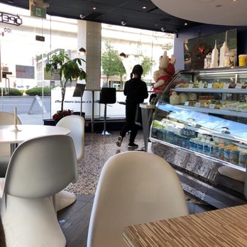Beard Papa's - Desserts Near Me - Richmond, British Columbia
