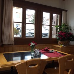 Ustria Aurora - Wood table and chairs