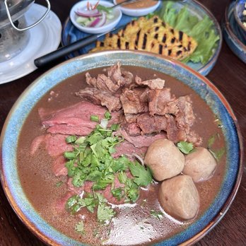 Kanok Thai Bistro - Thai Near Me - Costa Mesa, California