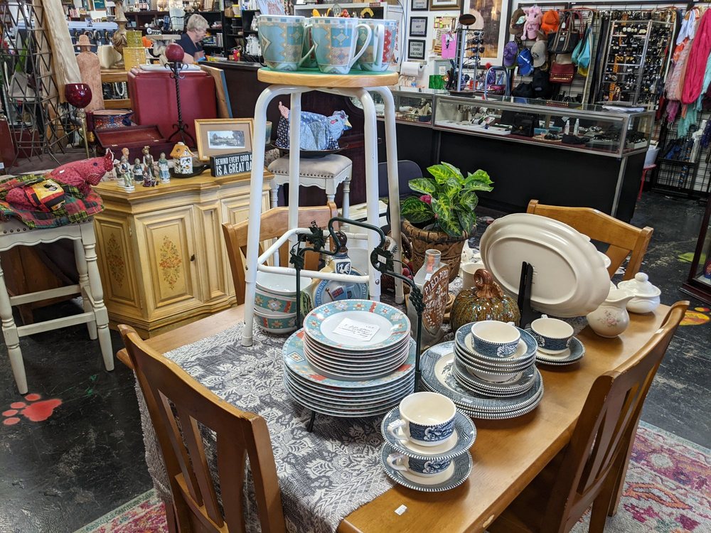 SECOND CHANCE THRIFT STORE 22 Photos 2475 N Main St, Las Cruces, NM