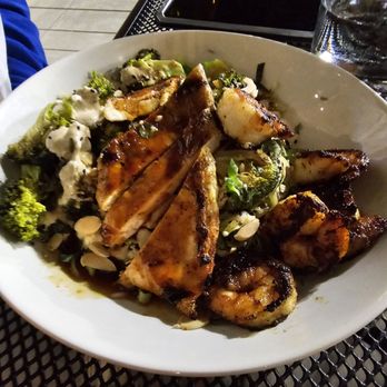 Burtons Grill & Bar - General tao bowl with chicken and shrimp - New American Near Me - Riverdale Park, Maryland