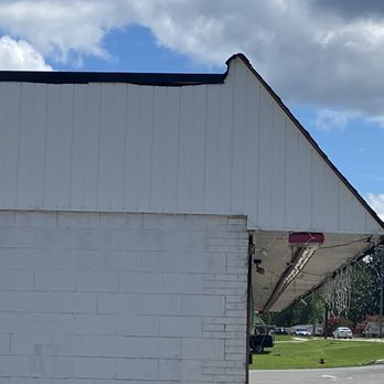 Gaston Roofing - This was the end of the building where the melted siding was replaced. - Roofing Near Me - Gastonia, North Carolina