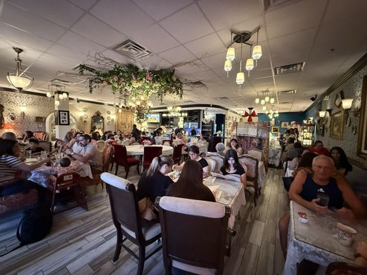 VIENNA CAFE & BISTRO by null