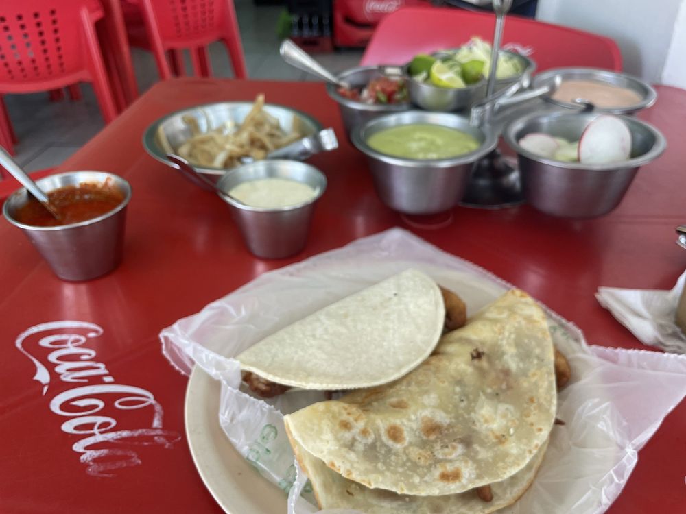 Super Tacos Capeados Raul