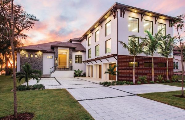 Legacy Roofing On The West Coast Logo