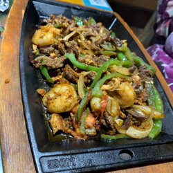 Nopale's Mexican Grill - Fajitas Tejanas