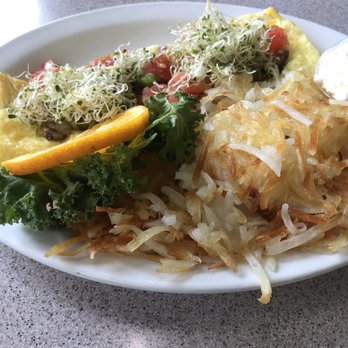Bobs Cafe - Veggie omelette - Cafes Near Me - Moses Lake, Washington