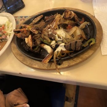 El Paso Tacos & Tequila - Mixed fajitas - Bars Near Me - Lilburn, Georgia El Paso Tacos & Tequila - Mixed fajitas - Bars Near Me - Lilburn, Georgia