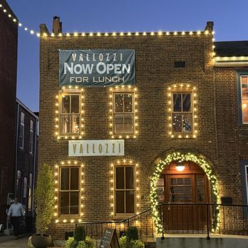 Vallozzi's - Italian Near Me - Versailles, Kentucky