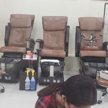 The Nail Room - Nail Salons Near Me - North Miami Beach, Florida