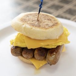 The Hut Diner - Breakfast Sammie
