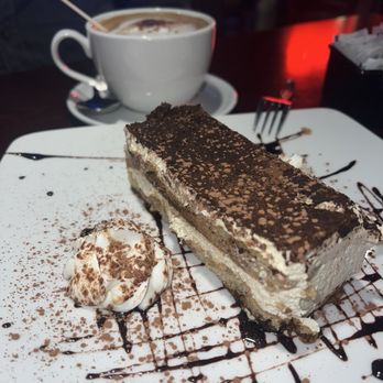 Vignetos Italian Grill - Tiramisu - Italian Near Me - Plantation, Florida Vignetos Italian Grill - Tiramisu - Italian Near Me - Plantation, Florida
