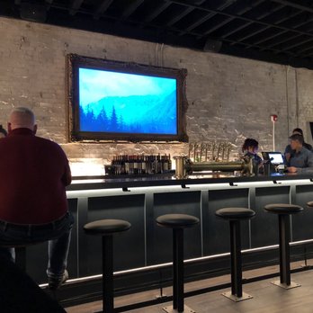 Ghostwriter Public House - Dining room bar - New American Near Me - Johnstown, Ohio Ghostwriter Public House - Dining room bar - New American Near Me - Johnstown, Ohio