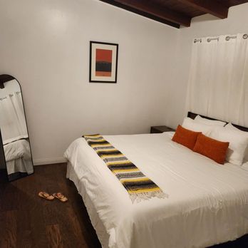 West Coast - Bedroom - Hotels Near Me - San Clemente, California West Coast - Bedroom - Hotels Near Me - San Clemente, California