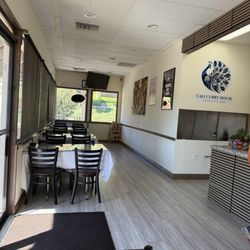Cali Curry House - Inside