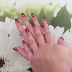 Nails For You - Red ombré black