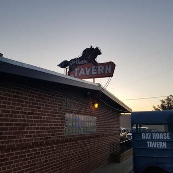 Bay Horse Tavern - Dive Bars Near Me - Tucson, Arizona Bay Horse Tavern - Dive Bars Near Me - Tucson, Arizona