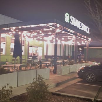 Shake Shack Chapel Hill - Shake Shack Chapel Hill's Outdoor Seating - Burgers Near Me - Chapel Hill, North Carolina