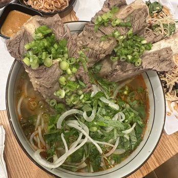 Quan Nhii - Bn B Hu Rib Bone - Vietnamese Near Me - Westminster, California Quan Nhii - Bn B Hu Rib Bone - Vietnamese Near Me - Westminster, California