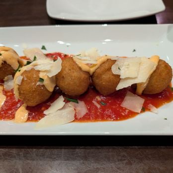 Del Friscos - Italian Near Me - Dollard-des-Ormeaux, Quebec
