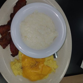 The Plantation Diner - Scrambled eggs with cheese and bacon - Diners Near Me - Plantation, Florida