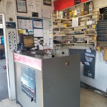 Global Motors - Front desk - Body Shops Near Me - Glen Cove, New York
