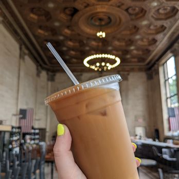 Vita - Iced vanilla oat latte - Coffee & Tea Near Me - Sandusky, Ohio Vita - Iced vanilla oat latte - Coffee & Tea Near Me - Sandusky, Ohio