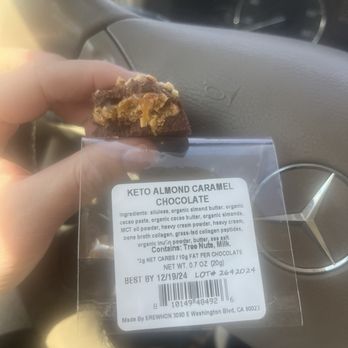 Erewhon - Keto caramel chocolate - Grocery Near Me - Culver City, California Erewhon - Keto caramel chocolate - Grocery Near Me - Culver City, California