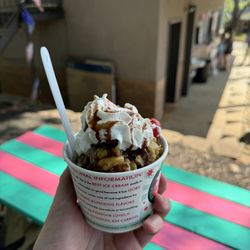 Buzze’s Creamery and General Store - Brownie Sundae (PB Cup ice cream)