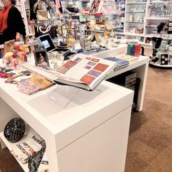 Birmingham Museum of Art - Inside museum shop