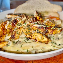 Crust Kitchen - Chicken Alfredo Dinner @hybrideater